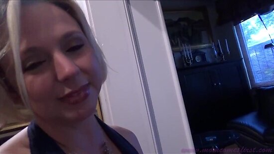 Пьяная мать катается на твердом елдаке сына после корпоратива